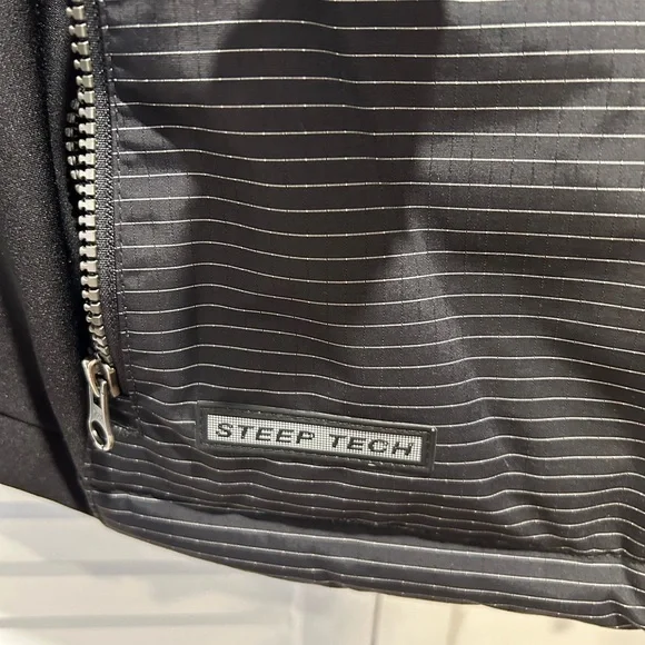 The north face sport winter jacket. - Picture 8 of 9